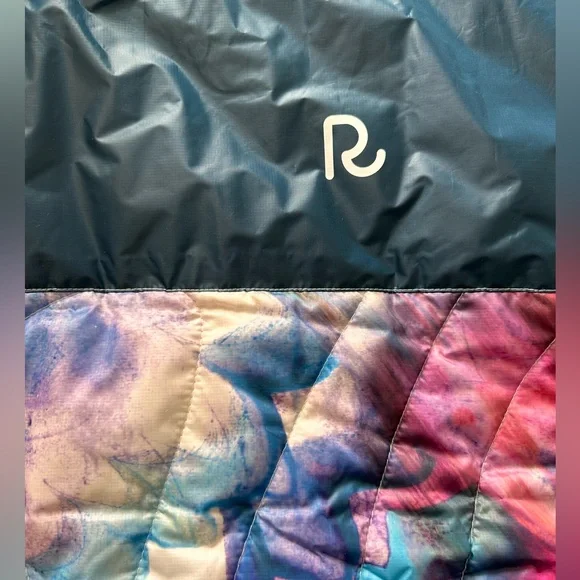 Rumpl NWT The Original Puffy Poncho Daydreamer Size Small/Medium - Picture 4 of 7